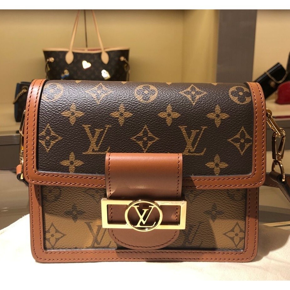 【Mia法國二手精品】Louis Vuitton LV達芙妮老花斜挎郵差包小號M44580 實拍 99新