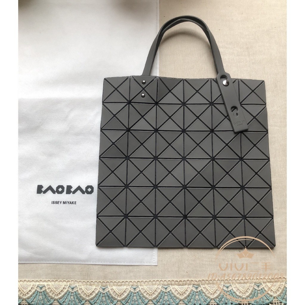 精品二手 三宅一生 Issey Miyake BAOBAO 6x6 霧面灰 手提包 肩背包 購物袋 女包