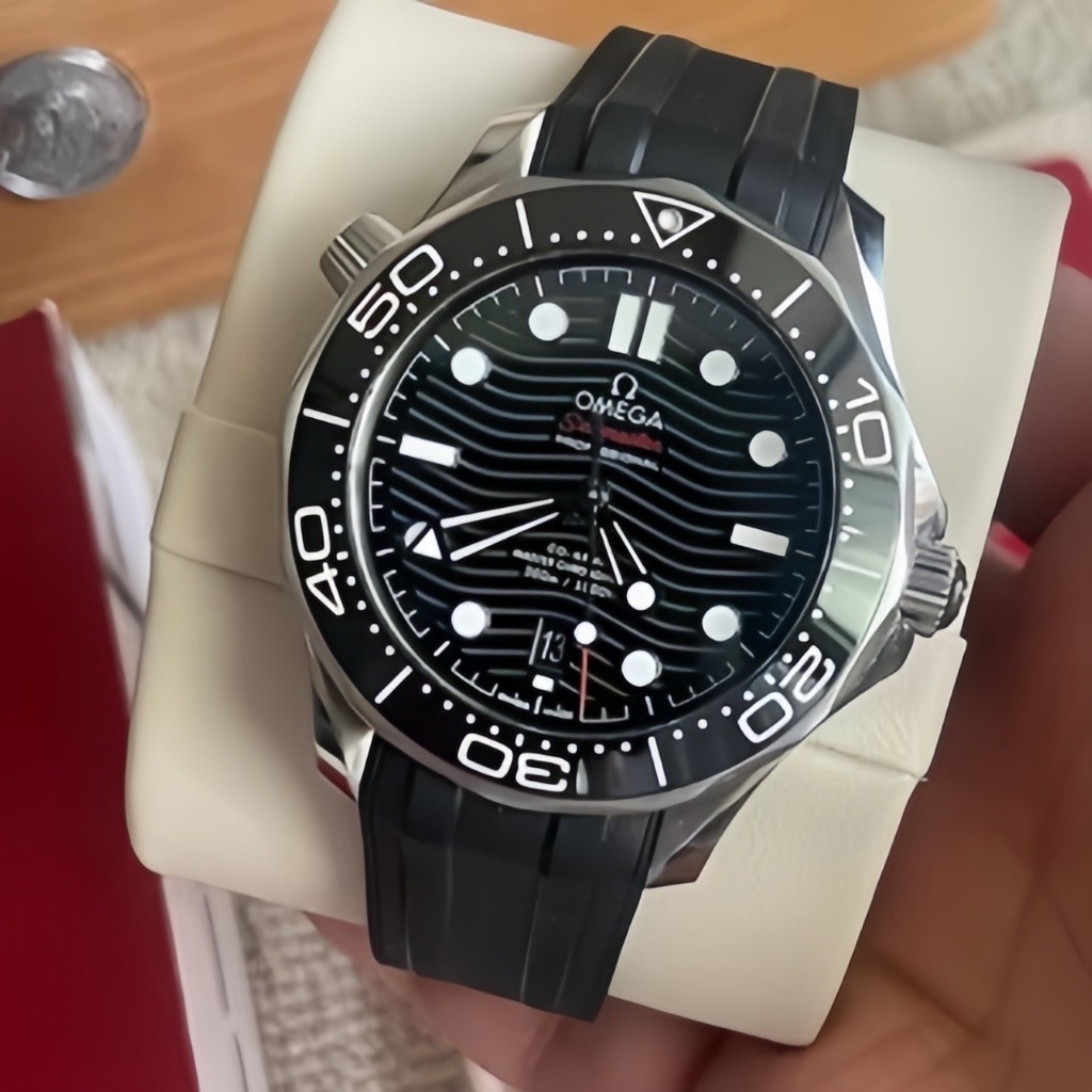 『二手』歐米茄 OMEGA 海馬300 系列 42mm 男士 藍鋼手戴 藍盤手錶 黑盤手戴 自動機械錶