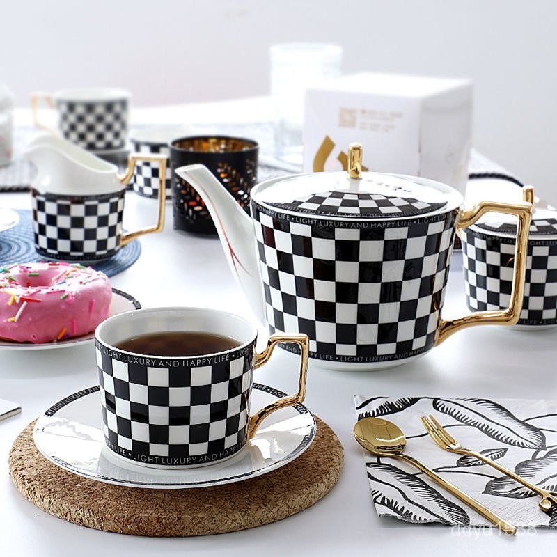 【限時免運】歐式咖啡杯套裝創意簡約咖啡具陶瓷英式茶具個性輕奢骨瓷茶杯碟勺
