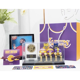 現貨+預購 聖誕節禮物 NBA 湖人隊 KOBE 黑曼巴 紀念幣 籃球 手環 相框 豪華套餐組合