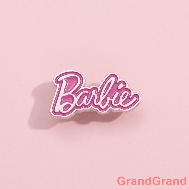 【高級創意設計感胸針】粉色Barbie胸針合金芭比娃娃金屬英文徽章童年背包琺瑯飾品女孩
