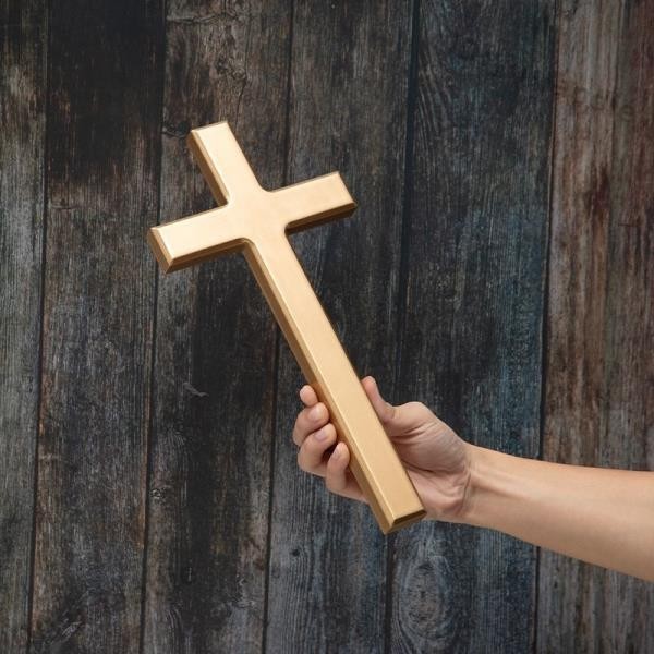 手持家用十字架擺件禮品 &lt;小芯adTS&gt; 基督教金色實木頭 31cm高 木質壁掛墻飾