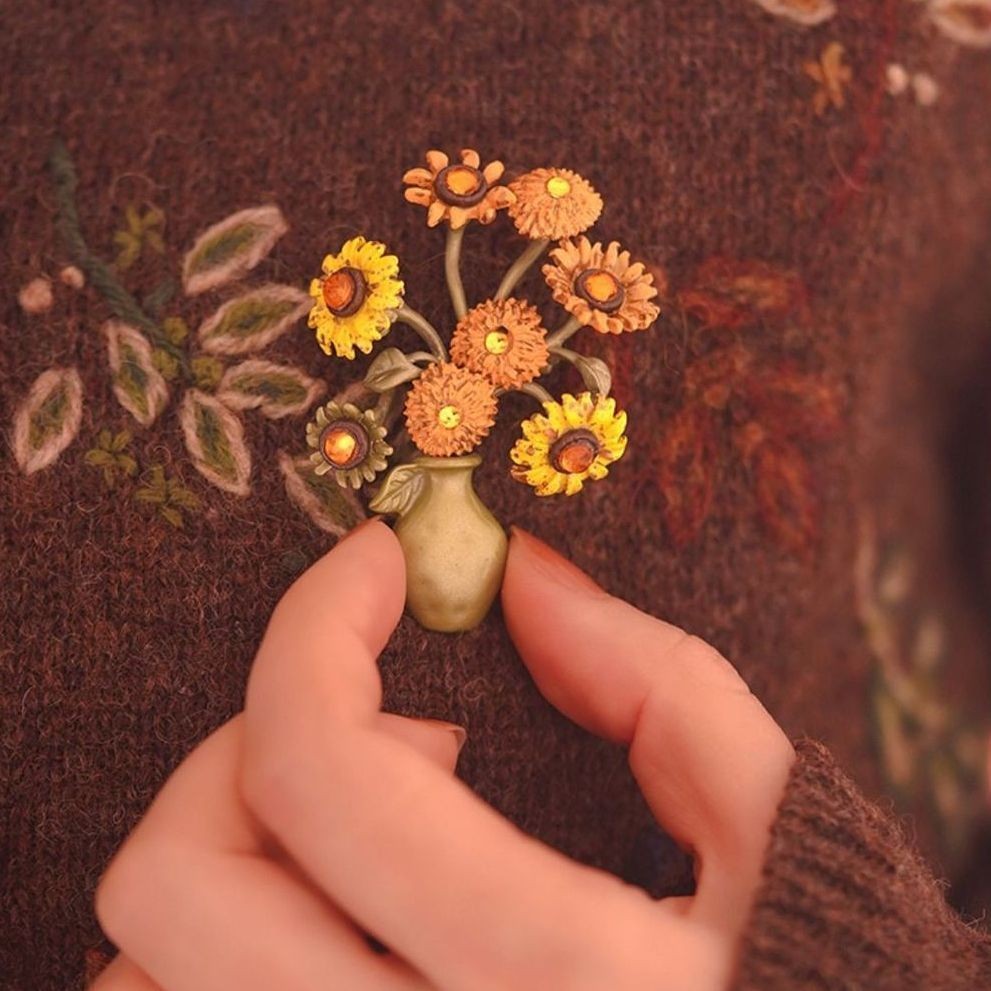 A梵高向日葵胸針油畫感森系復古植物領針送人禮物新款小眾設計感