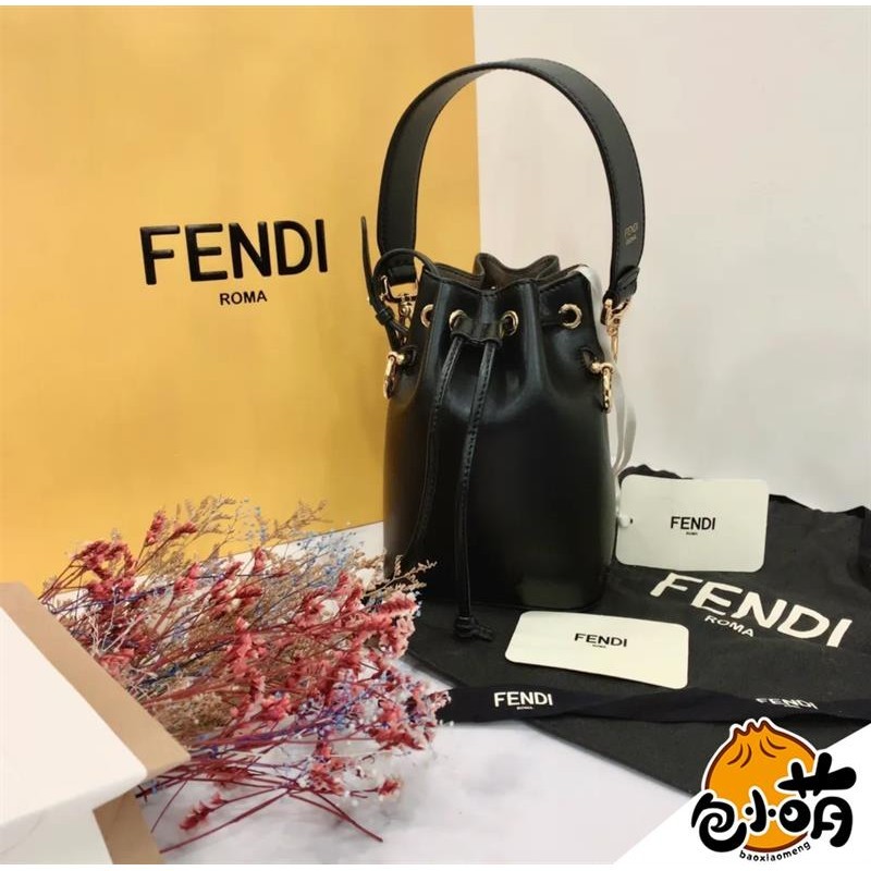 二手FENDI MON TRESOR 新款全黑迷你水桶包