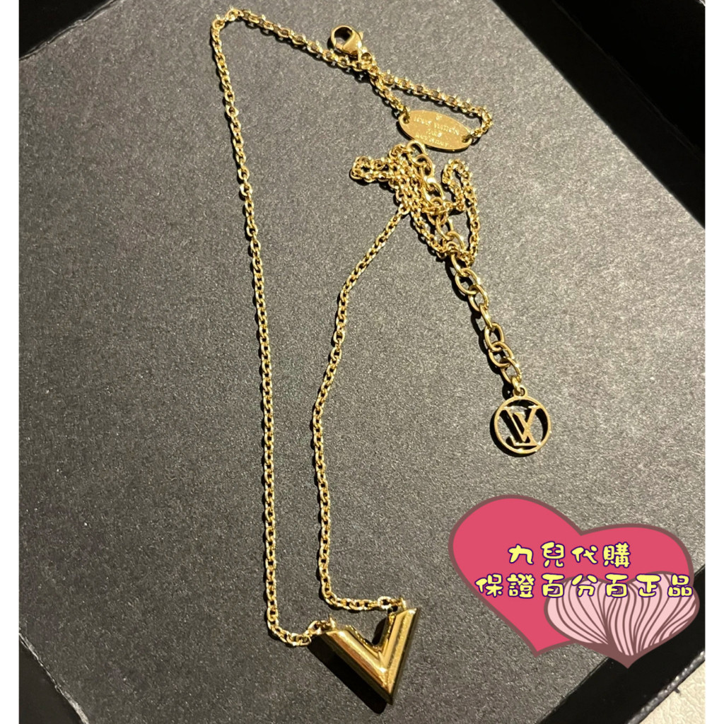 爆款女生項鏈LV 路易威登 ESSENTIAL V NECKLACE 項鍊 金色 M61083 專櫃全新正品