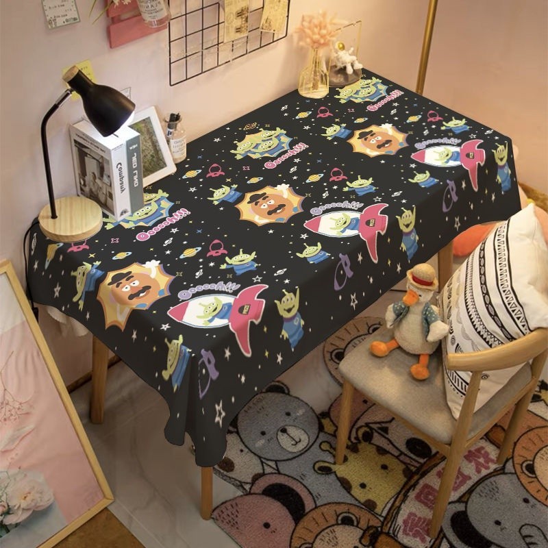 🔥臺灣熱賣🔥🎉玩具總動員巴斯光年桌布兒童書桌家用餐桌茶幾布化妝臺布電腦桌墊