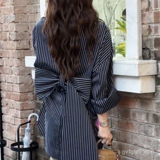 希希の衣櫥 韓版潮流後背蝴蝶結設計長袖襯衫女夏季港風複古拚色條紋寬鬆上衣襯衫 不規則襯衫 韓版