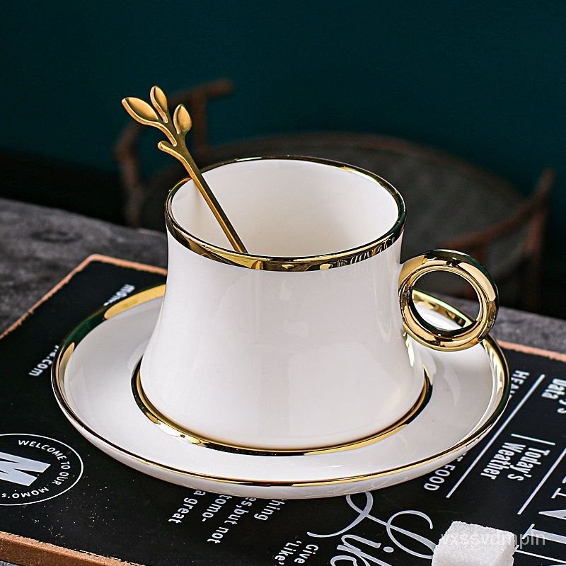 精選好物歐式小奢華咖啡杯精緻陶瓷杯描金花茶杯碟套裝簡約帶碟勺套杯包郵 TIR4