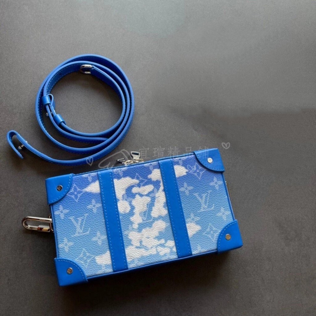 【空姐代購】LV 盒子包 M45432 SOFT TRUNK WALLET 藍天白雲 相機包 小方包