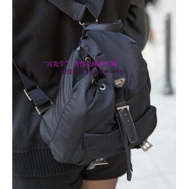 二手現貨 Prada 普拉達 雙肩包 Backpack 小型超纖 後背包 黑色書包 1BZ677
