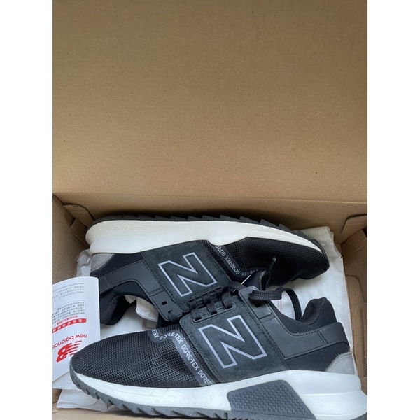 *～木每～* 全新現貨百貨專櫃中性new balance247防水gore-tex黑色輕量版網布慢跑鞋運動鞋休閒鞋籃球鞋