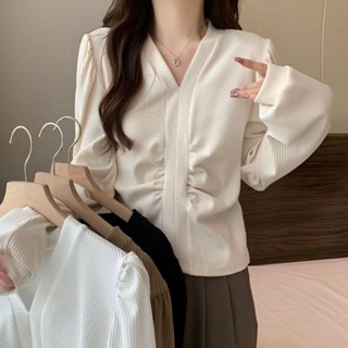 【Wik】長袖t恤 針織毛衣 衣服女 長袖 上衣 大碼設計感v領內搭長袖打底衫女秋季新款胖mm顯瘦遮肉百搭T恤上衣