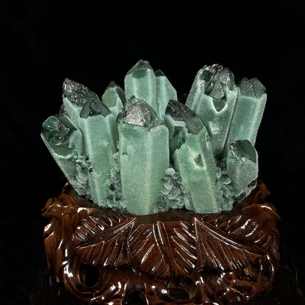 原石擺件 天然礦石 綠水晶晶簇帶座高14×13.5×11.5cm 重2.1公斤 4300JP-555