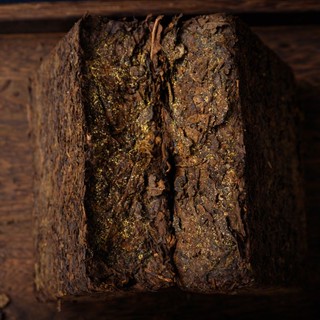【茶品名】黑茶 茶葉 葉湖南安化黑茶五龍荒野黑茶本底原料手築茯磚茶葉安華黑茶陳年2斤