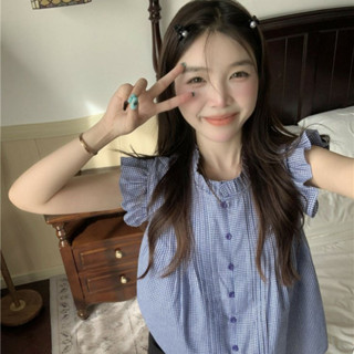 【Wik】短袖 襯衫女 法式設計感甜美小飛袖藍色格子襯衫女夏季複古別緻荷葉邊無袖上衣