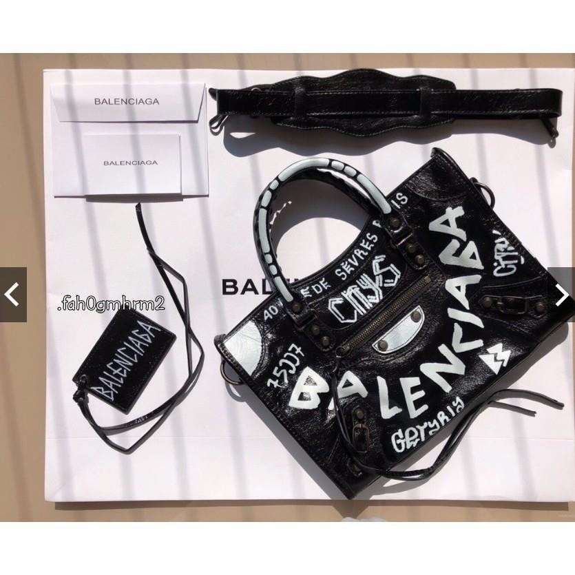 二手現貨 Balenciaga Graffiti Classic City S 黑色小釦塗鴉機車包 單肩包 免運