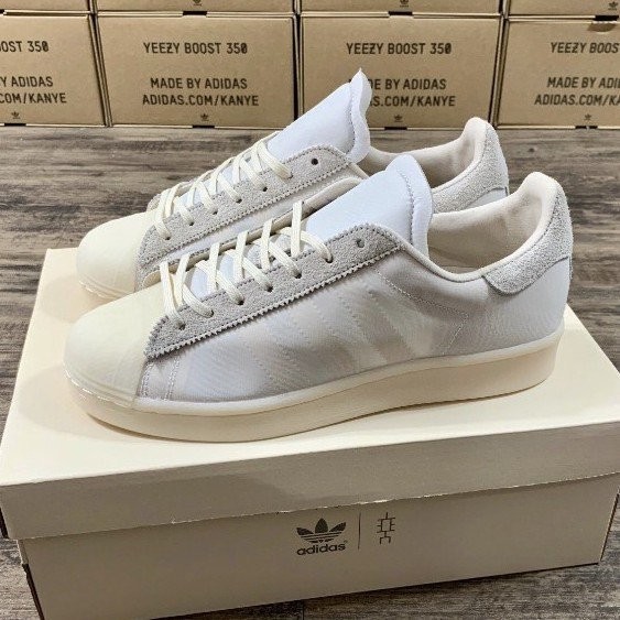 Eason x adidas originals Superstar 白色 休閒板 FX8116 慢跑鞋