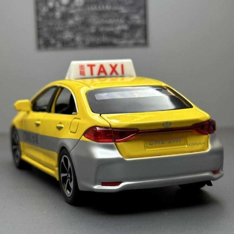 新品下殺✨合金玩具車 1：32 toyota corolla 的士 計程車 豐田卡羅拉 計程車 聲光 回力車玩具 汽車