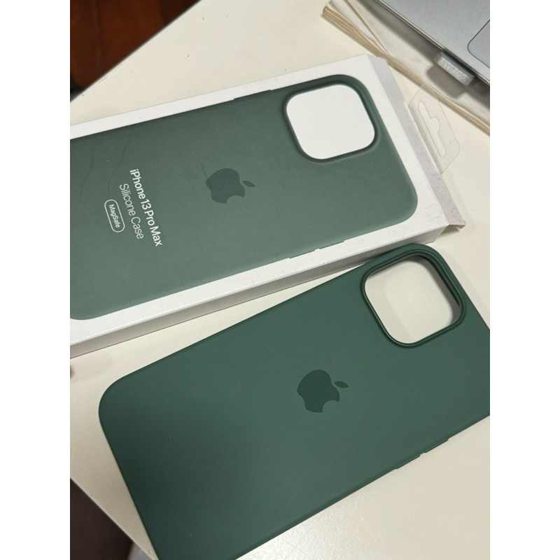 (正品）現貨免運Apple MagSafe iPhone 13 Pro Max 原廠矽膠保護殼（綠色)二手