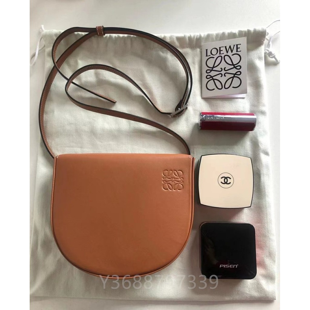 二手精品 Loewe 羅意威 Heel Pouch Bag 馬鞍包 馬蹄包 黑色 迷你 斜挎肩背包 現貨