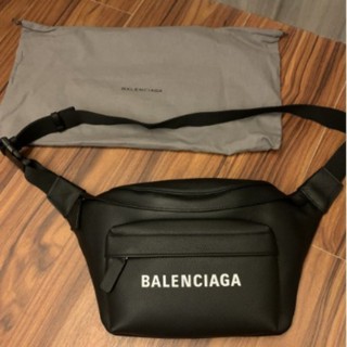 二手現貨 Balenciaga 巴黎世家 EVERYDAY 黑色 牛皮 LOGO 腰包 胸包 529765