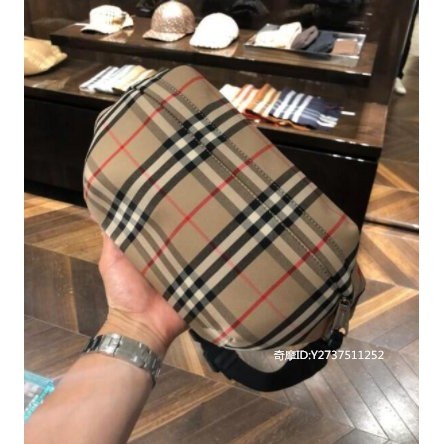 二手精品 Burberry 80104301 復古格紋腰包 棉質腰包 胸口包 男款