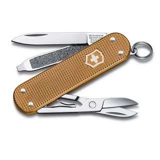 【Victorinox 瑞士維氏】瑞士刀 CLASSIC SD ALOX 5用刀 58mm-鋁合金銅沙(0.6221.255G) 墊腳石購物網