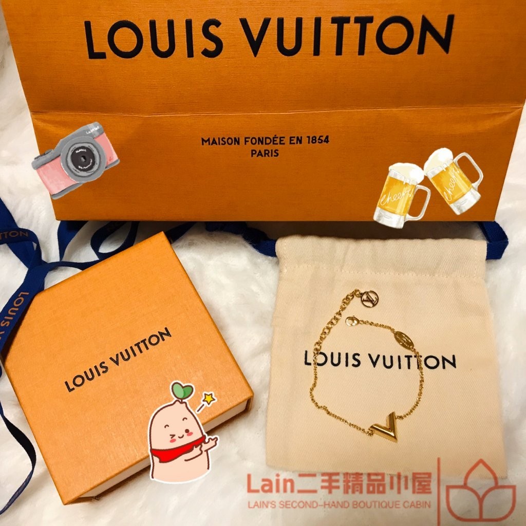 二手精品特價 LOUIS VUITTON 路易威登 LV Essential V字 女生 手鍊 手環 M61084