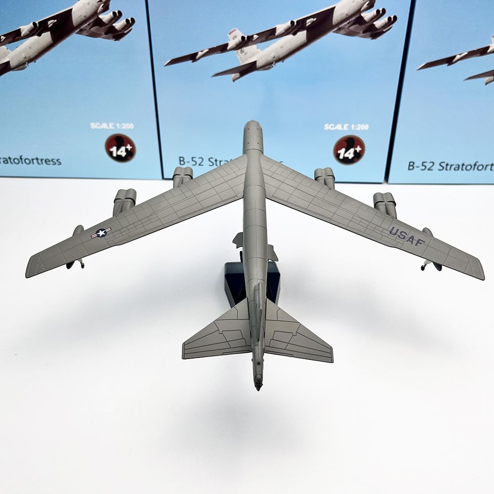 戰機模型 1/200 B52 B-52 軍事飛機同溫層堡壘遠程戰略轟炸機模型合金擺件 客機 合金 飛機模型 飛機玩具