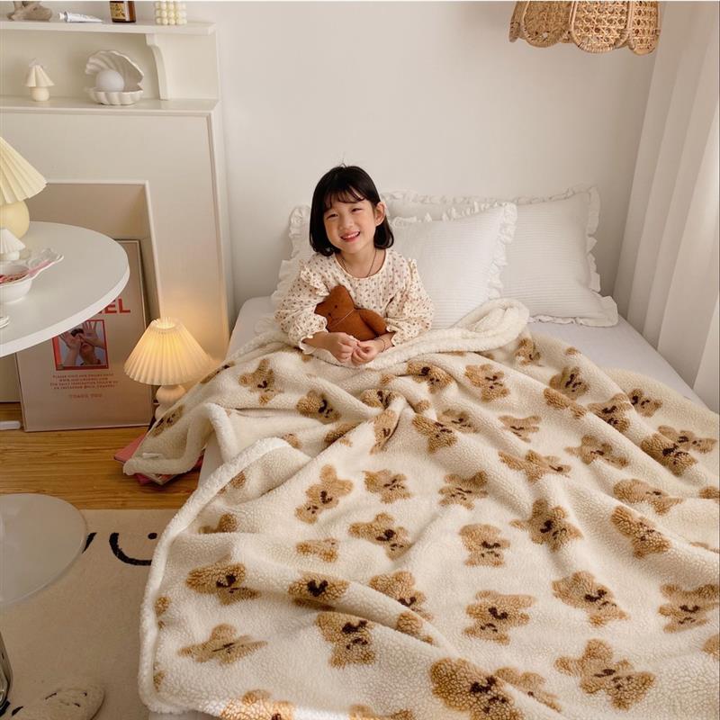🍕熱賣🍕韓國小熊加厚雙面羊羔絨毛毯 多功能超柔軟雙層加厚法蘭絨羊羔毛複合毯 沙發毯 兒童蓋毯 單人毛毯 披肩毯