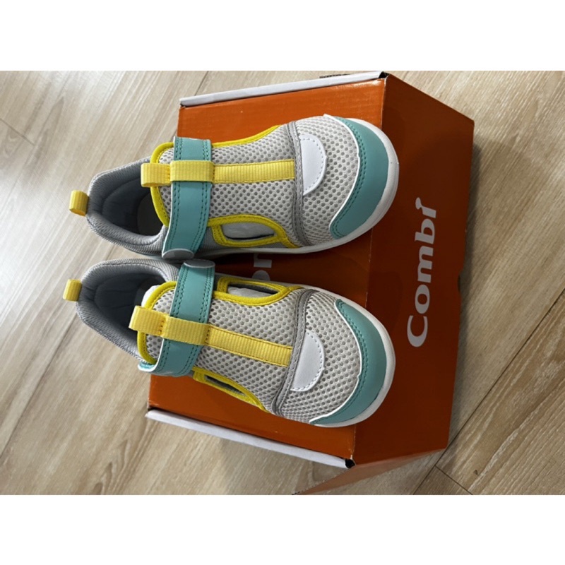 combi 成長機能鞋 運動涼鞋 18.5cm 全新