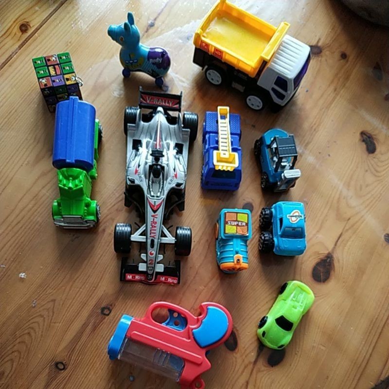 每個圖為一單位出清  玩具車 二手車 戰損車 車車 品牌車 兒童玩具