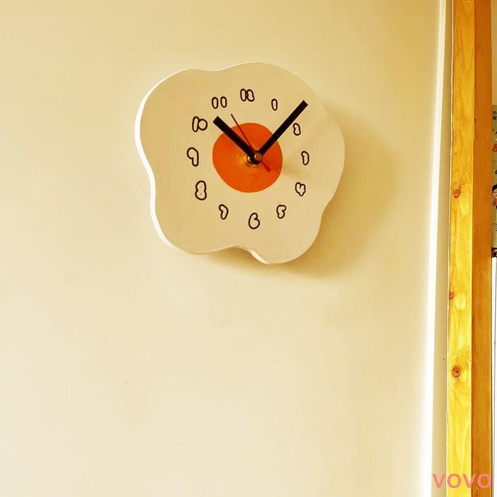 【時鐘掛鐘現代創意藝術家用】簡約創意掛鐘荷包蛋日式原木風裝飾掛表靜音時鐘廚房可用防水時鐘
