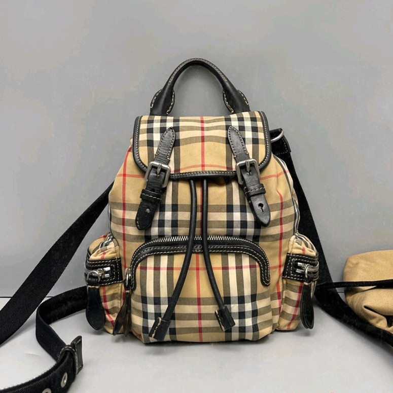 二手 BURBERRY 巴寶莉 The Rucksack 小號 經典 小型軍旅背包 雙肩包 後背包 40784711