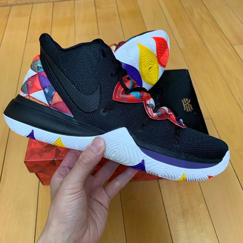 現貨 Nike Kyrie 5 CNY 已亥年 KI5籃球鞋 男鞋 黑色 新年 彩虹彩色 AO2919-010