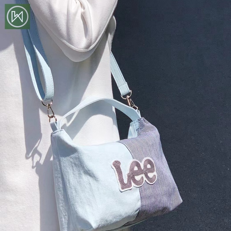 『W』（1-4天寄出 ）韓國代購 Lee 牛仔拼接帆布包 帆布袋 斜背包 餃子包 雲朵包 包包 牛仔