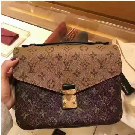 全新真品 LV _ Locky BB 大鎖頭 姐妹郵差包 M44653 手提包 M44141肩背 M44080 現貨