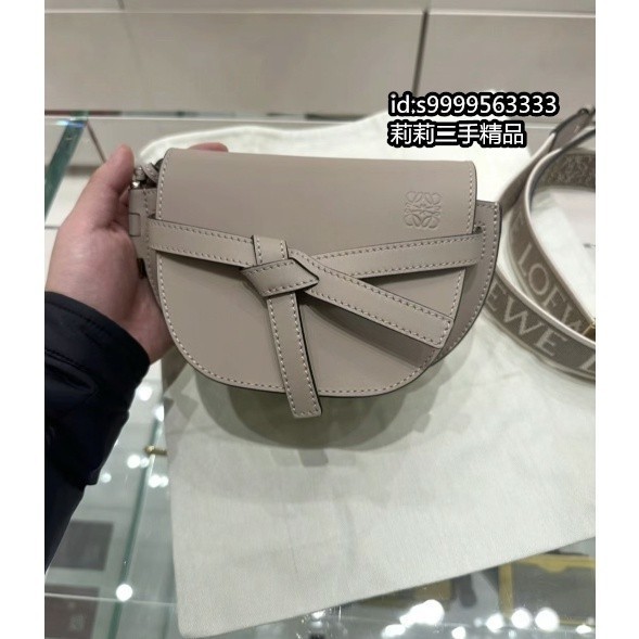 現貨二手 LOEWE MINI Gate沙色 新款寬肩帶馬鞍包 肩背包 斜挎包 A650T20X40現貨