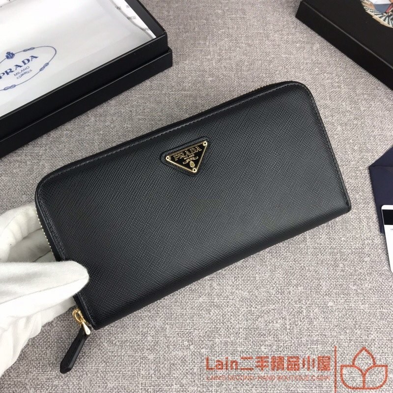 二手精品 PRADA 普拉達 男士長夾 金屬三角logo 黑色 十字紋 牛皮 拉鏈長夾/錢包/手拿包1ML506