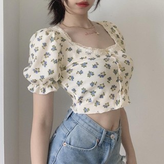 韓版蕾絲花邊方領上衣 單排扣 碎花短袖 泡泡袖 短版短袖上衣 露臍 女生T恤 短袖T恤 辣妹 碎花上衣 夏季短袖上衣女生