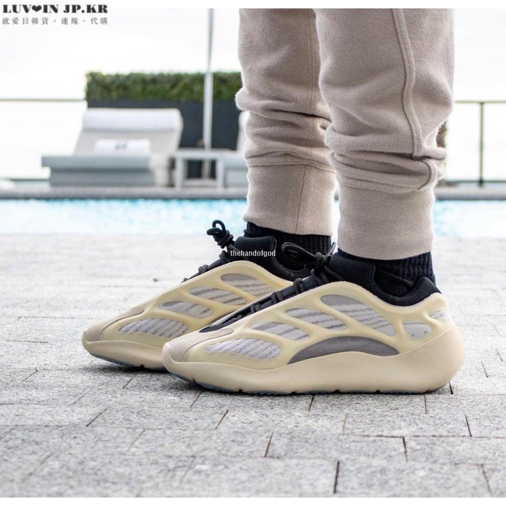 【日韓連線】Adidas Yeezy Boost 700 V3 Azael 乳白 時尚百搭運動鞋FW4980男女鞋
