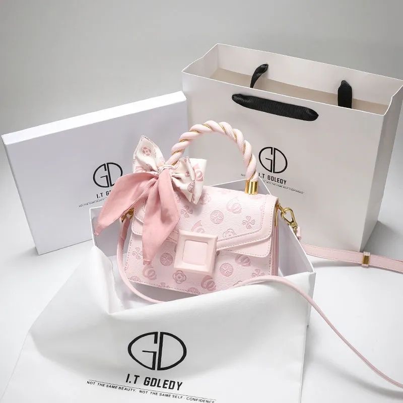 爆款 潮流香港IT GDLEDY小眾輕奢品牌女包包2022新款粉色壓花手提包斜挎包