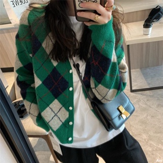 韓系 熱銷🎀v領撞色菱格針織小外套寬鬆秋冬裝新款綠色菱形復古毛衣外套女