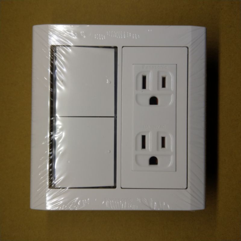 台灣製造_Panasonic_國際牌_星光系列_大面板_接地_2開2插_4922(4922K)