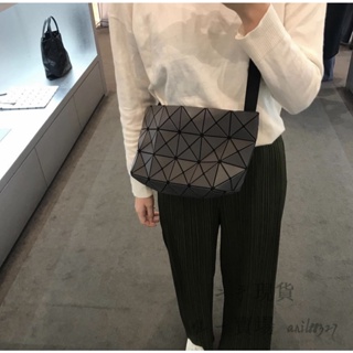 二手三宅一生 Issey Miyake BAOBAO LUCENT系列 4x6格 肩背包 斜挎包 男女同款 灰色