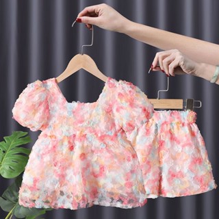 💕洋洋兒童店💕 女童夏季套裝 兒童套裝 女童套裝 新款夏季韓版兒童花瓣泡泡袖洋氣女孩上衣短褲兩件套 女寶寶夏季套裝