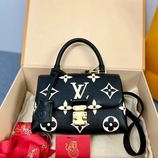 全新二手 LV 路易威登 MADELEINE BB 壓紋印花 手提包 單肩包 斜挎包 女包