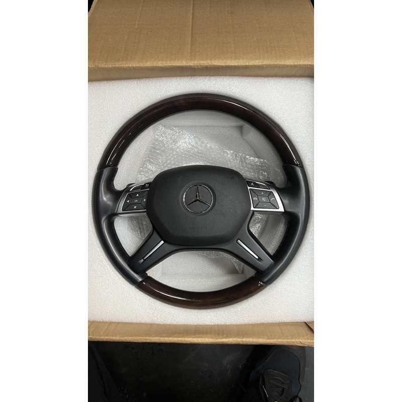 譯者私訊BENZ W463 日規大G G500 原廠方向盤 意者私訊
