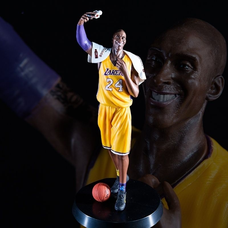 NBA籃球星 科比布萊恩特黑曼巴湖人kobe24號 大型手辦 模型 禮物 擺件